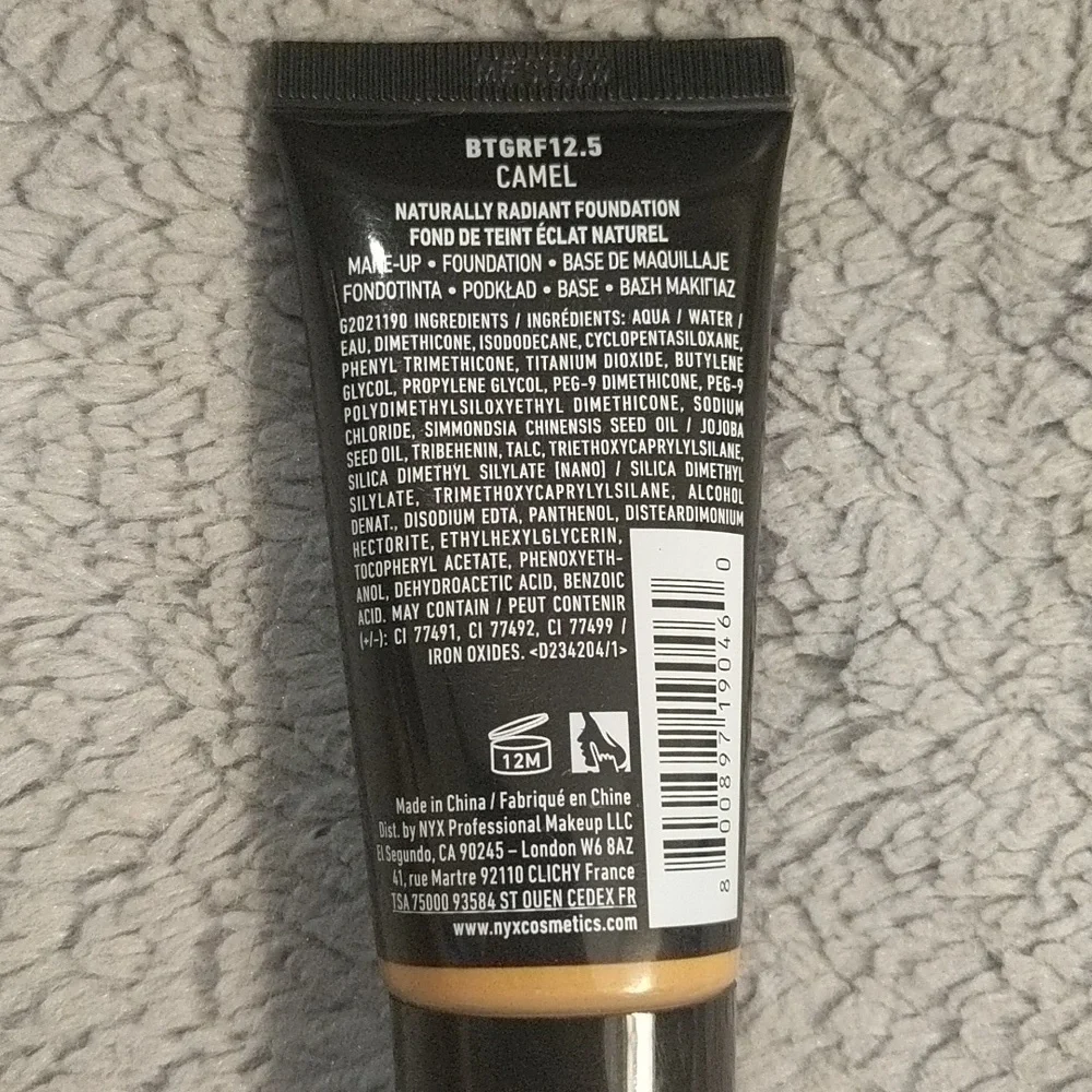 Naturally Radiant Foundation